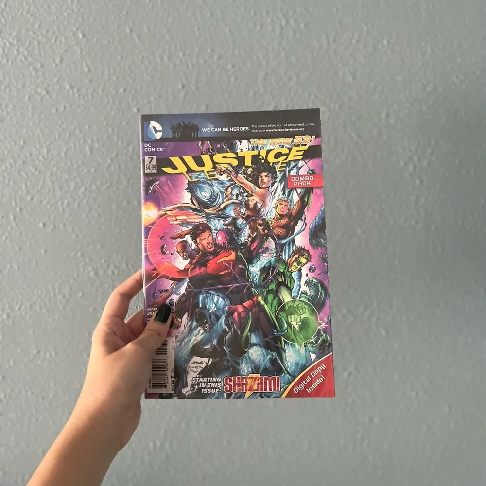 NEW Justice League #7 (May 2012) Comic Book